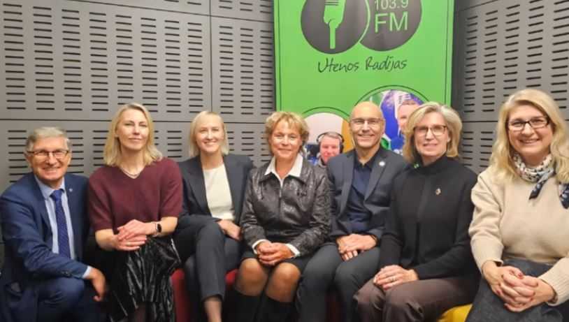 Representatives of Saulutė from Chicago: discussion on Utena Radio