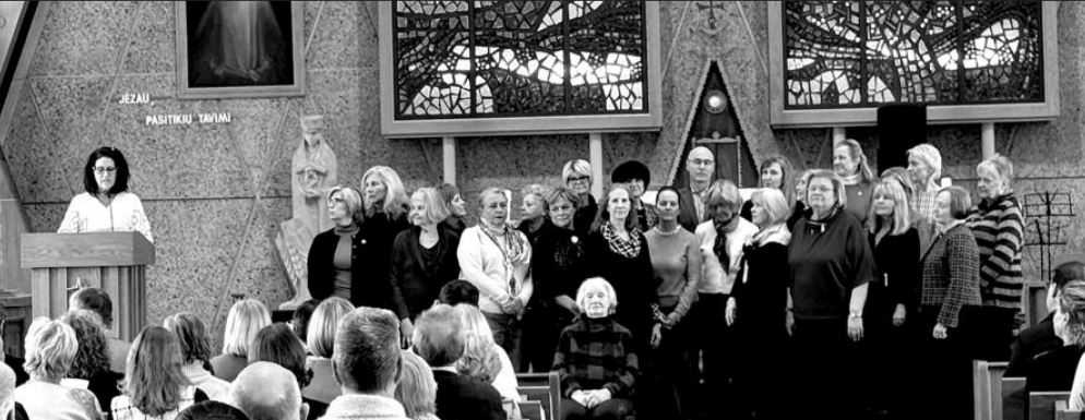 A moment from the event. On stage – members of "Saulutė"